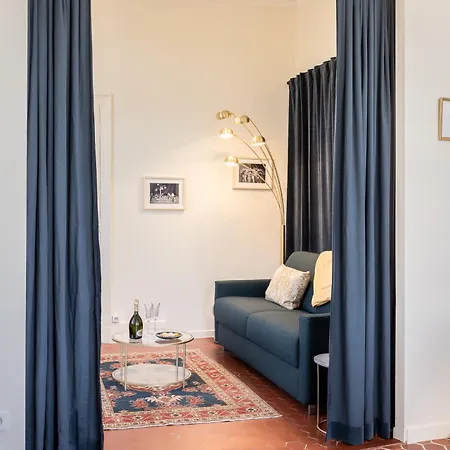 Intra-muros, Vue Palais Des Papes Apartment Avignon